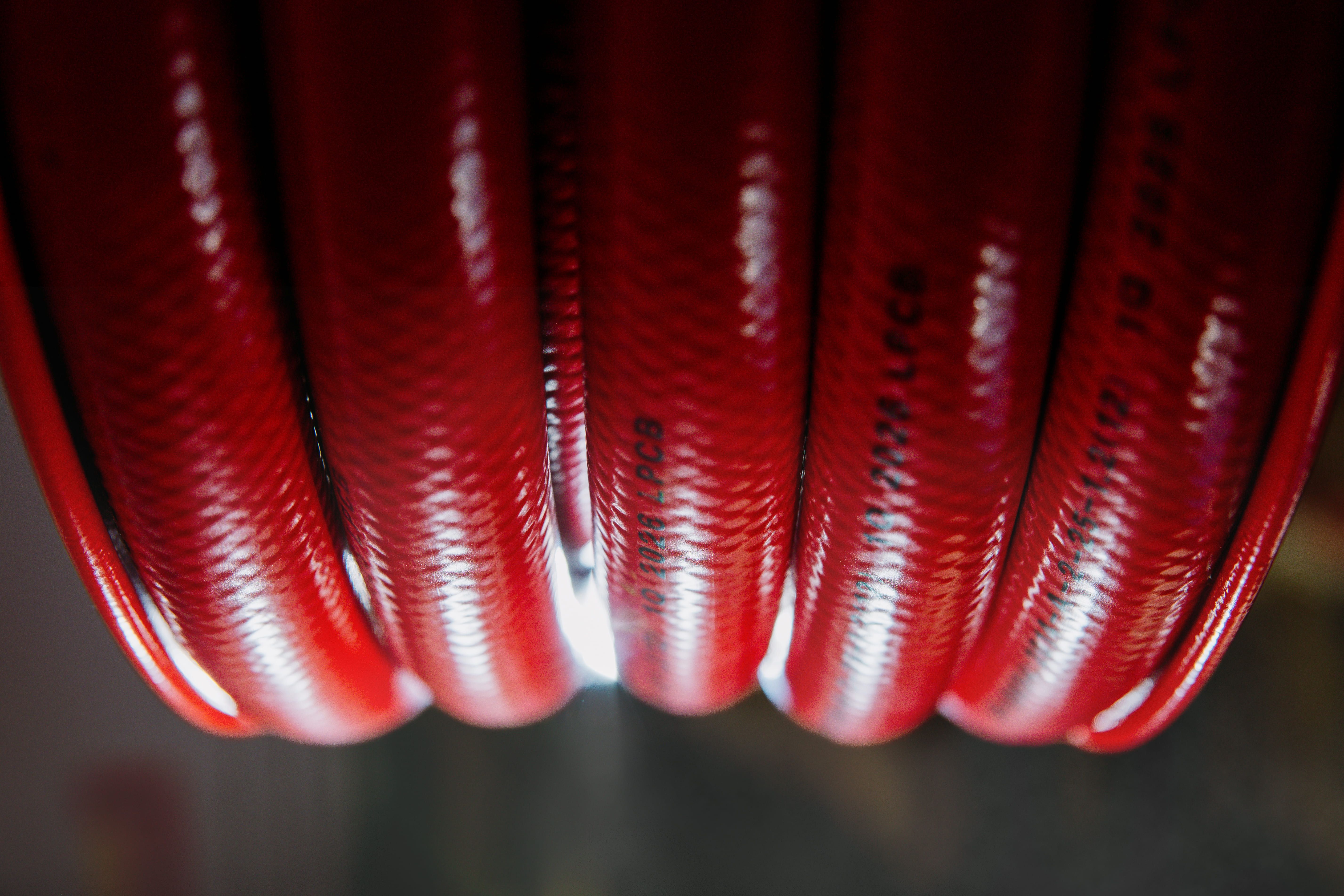 Manual fire extinguishing equipment